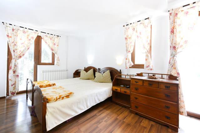 La Buni Busteni Buşteni Quarto foto
